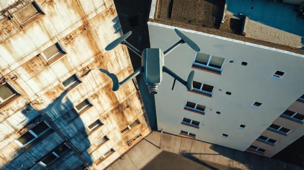 Découvrez les avantages du nettoyage de façade par drone