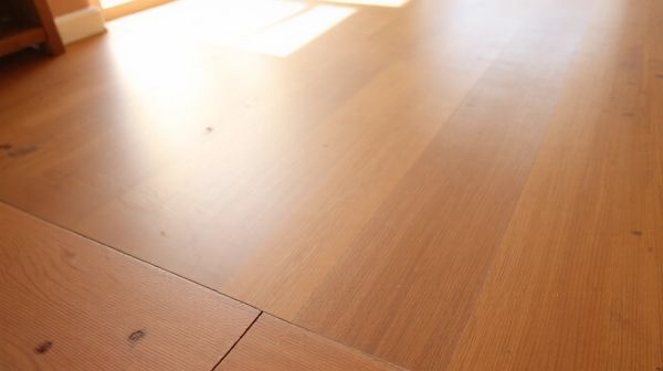 Top avantages du vitrificateur de parquet pour un sol durable